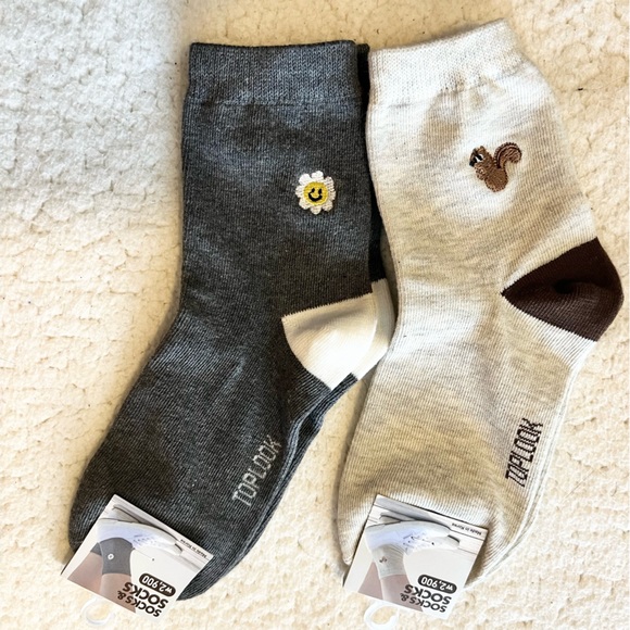 NEW set of 2 Korean socks acorn squirrel rainbow gray tan - Picture 2 of 2